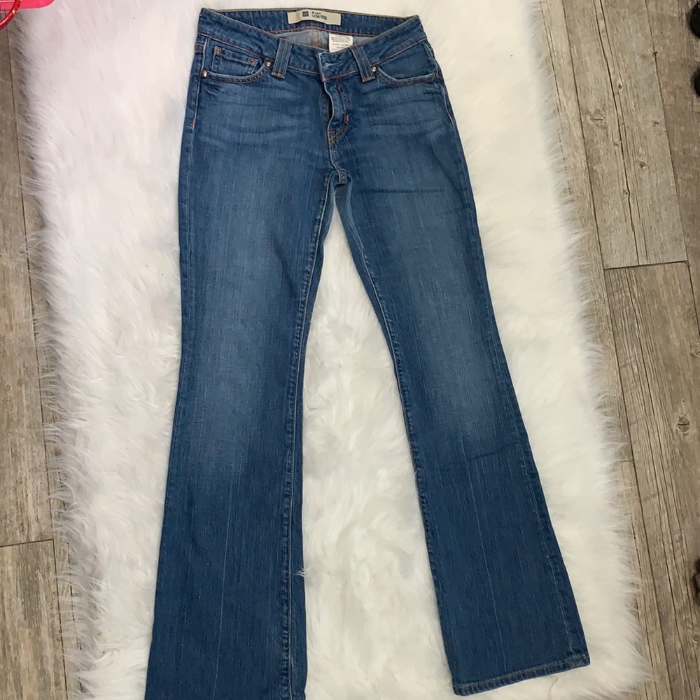 GAP Curvy Low Rise Jeans